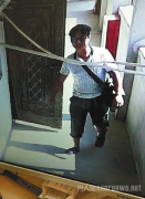 <b>案玉林骑摩托车逃离现场</b>